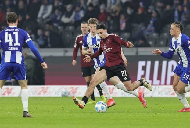 21 02 2025 Soccer Season 2024 2025 2 Soccer Bundesliga 23 Matchday Hertha BSC Berlin HBSC 1 FC Nürnberg FCN Club Sportfoto Zink DaMa xdaxmax DFL regulations prohibit any use of photographs as image sequences and or quasi video only for editorial use Jan Luca Luca Schuler 18, Hertha BSC Berlin Berkay Yilmaz 21, 1 FC Nürnberg FCN