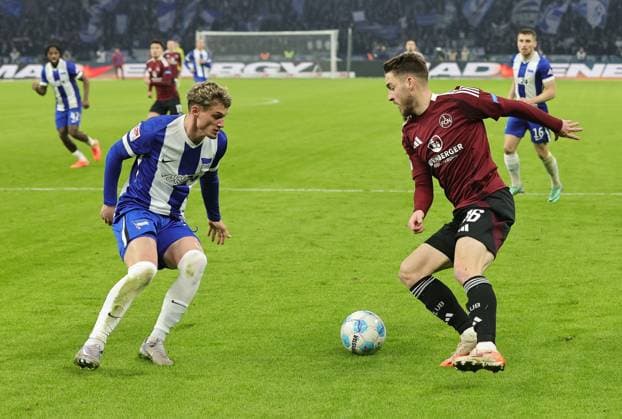 21 02 2025 Soccer Season 2024 2025 2 Soccer Bundesliga 23 Matchday Hertha BSC Berlin HBSC 1 FC Nuremberg FCN Club Sportfoto Zink DaMa xdaxmax DFL regulations prohibit any use of photographs as image sequences and or quasi video only for editorial use Michael Cuisance 27, Hertha BSC Berlin Lukas Schleimer 36, 1 FC Nuremberg FCN