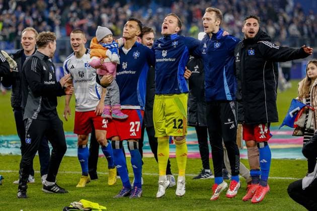 Team cheer Davie Selke Mickel Tom Schonlau Sebastian Ludovit Reis HSV Germany , Hamburg , Volksparkstadion , Football , 2 Bundesliga , Hamburger SV 1 FC Kaiserslautern