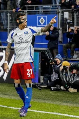 Goal celebration for a disallowed goal Davie Selke HSV Germany , Hamburg , Volksparkstadion , Football , 2 Bundesliga , Hamburger SV 1 FC Kaiserslautern