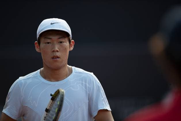 (250222) -- RIO DE JANEIRO, Feb. 22, 2025 -- Tseng Chun-Hsin of Chinese Taipei reacts during the men s singles quarterfinal match against Sebastian Baez of Argentina at the 2025 ATP, Tennis Herren 500 Rio Open at Jockey Club Brasileiro in Rio de Janeiro, Brazil, Feb. 21, 2025. ) (SP)BRAZIL-RIO DE JANEIRO-TENNIS-RIO OPEN-MEN S SINGLES-QUARTERFINALS WangxTiancong 