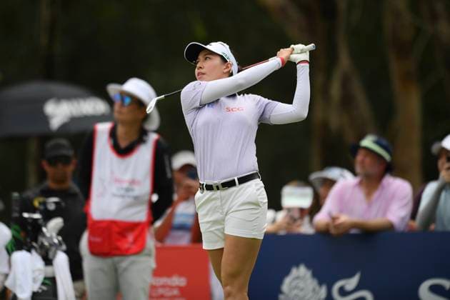 LPGA, Golf Damen Thailand 2025 Jeeno Thitikul of Thailand is playing her tee shot during the Round 3 of the Honda LPGA Thailand 2025 at Siam Country Club Old Course on February 22, 2025 in Pattaya, Chonburi, Thailand. Pattaya Chonburi Thailand  Copyright: xVachiraxVachirax originalFilename:kalong-lpgathai250222_npeB2.jpg