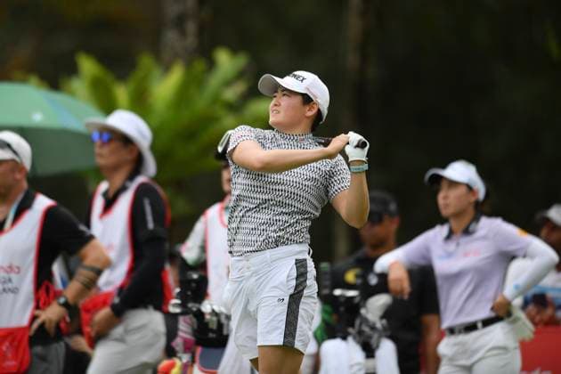 LPGA, Golf Damen Thailand 2025 Akie Iwai of Japan is playing her tee shot during the Round 3 of the Honda LPGA Thailand 2025 at Siam Country Club Old Course on February 22, 2025 in Pattaya, Chonburi, Thailand. Pattaya Chonburi Thailand  Copyright: xVachiraxVachirax originalFilename:kalong-lpgathai250222_np9IH.jpg