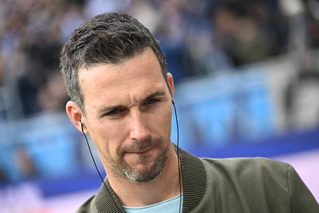22 02 2025, xjhx, Soccer 2 Bundesliga, Karlsruher SC 1 FC Magdeburg v l Coach Christian Eichner Karlsruher SC KSC DFL DFB REGULATIONS PROHIBIT ANY USE OF PHOTOGRAPHS as IMAGE SEQUENCES and or QUASI VIDEO Karlsruhe