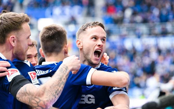 Christoph Kobald Karlsruher SC celebrates his goal during the 2 Bundesliga match between Karlsruher SC and 1 FC Magdeburg at BBBank Wildpark on February 22, 2025 in Karlsruhe, Germany Photo by Silas Schüller DeFodi Images Christoph Kobald Karlsruher SC celebrates his goal during the 2 Bundesliga match between Karlsruher SC and 1 FC Magdeburg at BBBank Wildpark on February 22, 2025 in Karlsruhe, Germany Photo by Silas Schüller DeFodi Images DFB DFL REGULATIONS PROHIBIT ANY USE OF PHOTOGRAPHS AS IMAGE SEQUENCES AND OR QUASI VIDEO Photo by Silas Schueller DeFodi Images