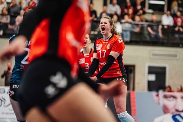 Volleyball Women Season 2024 2025 2 Volleyball Bundesliga Women Pro ETV Hamburg vs Allbau Volleys Essen 22 02 2025 Cheers from Louisa Krams 17, ETV Hamburg Hamburg Lokstedter Steindamm 52 Hamburg Germany