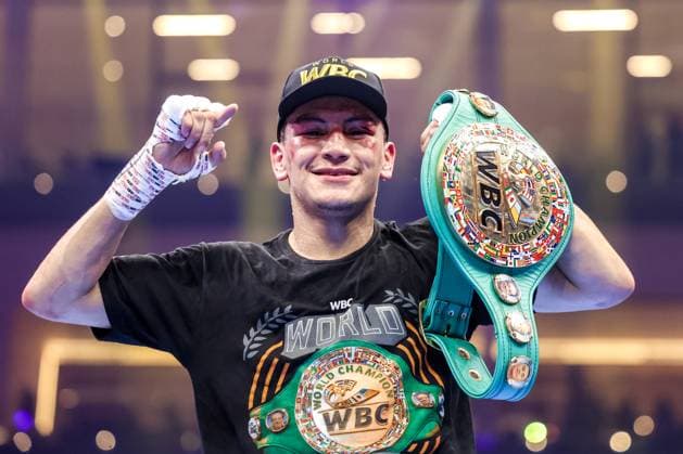 Bilder des Jahres 2025, Sport 02 Februar Sport Themen der Woche KW08 Sport Bilder des Tages SAUDI ARABIA, RIYADH - FEBRUARY 22, 2025: The US Vergil Ortiz Jr celebrates winning his Interim WBC World Super Welterweight Title bout against Uzbekistan s Israil Madrimov during a professional boxing night at the Anb Arena (ex. The Venue). Valery Sharifulin TASS  78552319