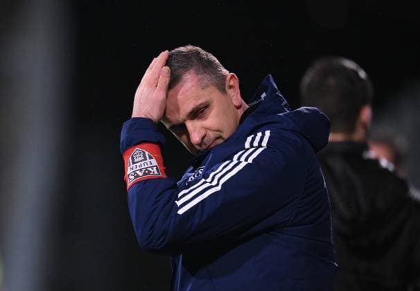 Eupen s head coach Mersad Selimbegovic reacts during a soccer match between KAS Eupen and RSCA Futures, in Eupen, on day 23 of the 2024-2025 Challenger Pro League 1B second division of the Belgian championship, Saturday 22 February 2025. JOHNxTHYS  x113055049x