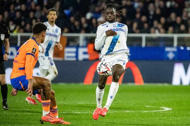 FOOTBALL :AJ Auxerre vs Olympique de Marseille - Ligue 1 - JournÃ e 23 - 21 02 2025 Gideon Mensah (AJ Auxerre) AuxerreFrance  Copyright: xBaptistexAutissierx