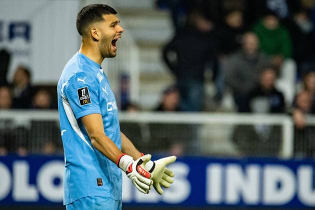FOOTBALL :AJ Auxerre vs Olympique de Marseille - Ligue 1 - JournÃ e 23 - 21 02 2025 Geronimo Rulli (OM) AuxerreFrance  Copyright: xBaptistexAutissierx