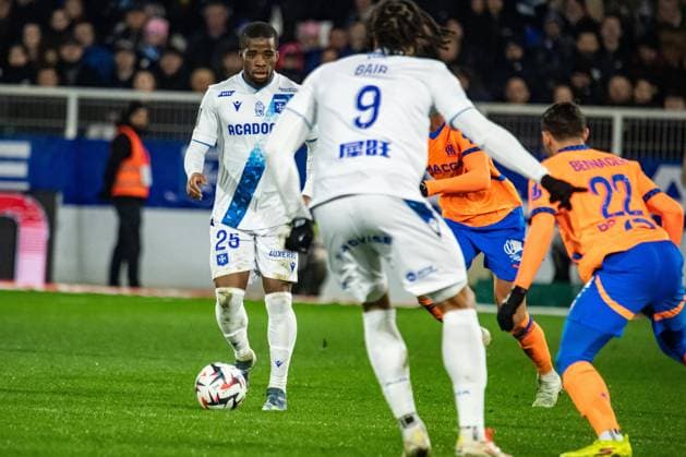 FOOTBALL :AJ Auxerre vs Olympique de Marseille - Ligue 1 - JournÃ e 23 - 21 02 2025 Hamed Junior TraorÃ (AJ Auxerre) AuxerreFrance  Copyright: xBaptistexAutissierx