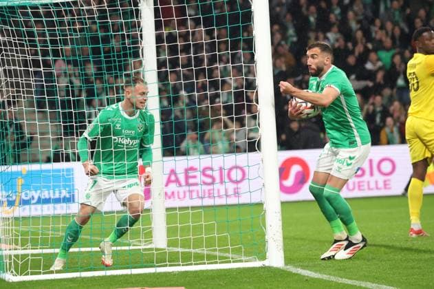 Ligue 1 : Saint-Etienne vs Angers Thierry LARRET MAXPPP. Football. Ligue 1 Mc Donald s. Association Sportive Saint-Etienne vs Angers. Stade Geoffroy Guichard, Saint-Etienne (42) le 22 fevrier 2025. Florian TARDIEU (ASSE) SAINT-ETIENNE (42) STADE STADE GEOFRROY-GUICHARD LOIRE AUVERGNE RHONE-ALPES FRANCE  Copyright: xThierryxLARRET MAXPPPxThierryxLARRETx TL_20250222_0013 0804637829st