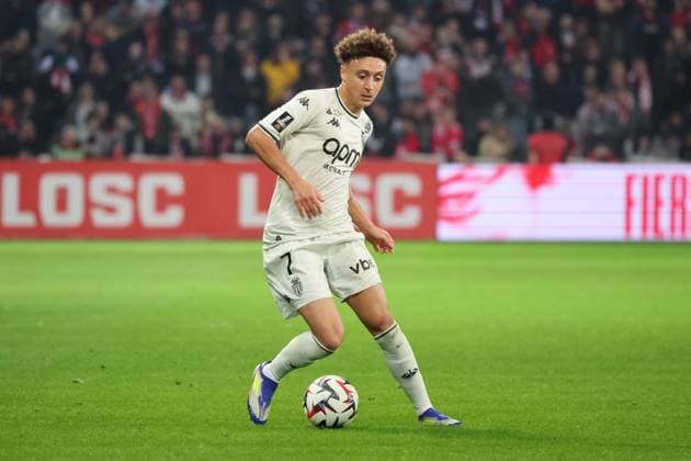 FOOTBALL : LOSC Lille vs AS Monaco - Ligue 1 - 22 02 2025 Eliesse BEN SEGHIR (Monaco) lors du match LOSC Lille vs AS Monaco, Ligue 1, Decathlon Arena stade Pierre Mauroy, le 22 fÃ vrier 2025 - photo Laurent Sanson PsnewZ  Copyright: xLaurentxSANSONx xPsnewZx