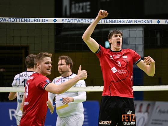 Volleyball 2 Bundesliga Season 2024 2025 22 02 2024 TV Rottenburg SV Schwaig TEAMJUBEL TV Rottenburg Jan Huber re and Timon Schippmann