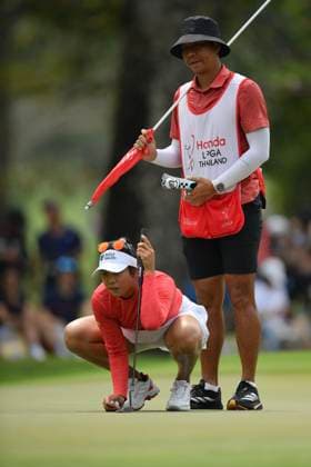 LPGA, Golf Damen Thailand 2025 Patty Tavatanakit of Thailand lines up a putt during round 4 of the Honda LPGA Thailand 2025 at Siam Country Club Old Course on February 23, 2025, in Pattaya, Chonburi, Thailand. Pattaya Chonburi Thailand  Copyright: xVachiraxVachirax originalFilename:kalong-lpgathai250223_npave.jpg