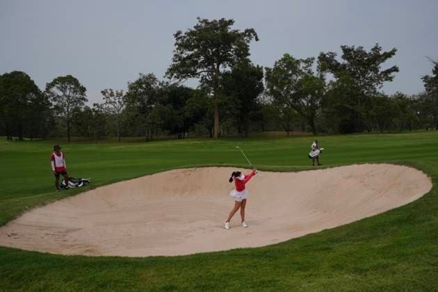LPGA, Golf Damen Thailand 2025 Patty Tavatanakit of Thailand plays her bunker shot during round 4 of the Honda LPGA Thailand 2025 at Siam Country Club Old Course on February 23, 2025, in Pattaya, Chonburi, Thailand. Pattaya Chonburi Thailand  Copyright: xVachiraxVachirax originalFilename:kalong-lpgathai250223_nphhS.jpg