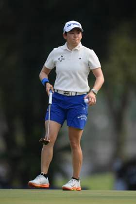 LPGA, Golf Damen Thailand 2025 Akie Iwai of Japan looks on during round 4 of the Honda LPGA Thailand 2025 at Siam Country Club Old Course in Pattaya, Chonburi, Thailand, on February 23, 2025. Pattaya Chonburi Thailand  Copyright: xVachiraxVachirax originalFilename:kalong-lpgathai250223_npOb1.jpg