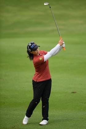 LPGA, Golf Damen Thailand 2025 Moriya Jutanugarn of Thailand plays her approach shot during round 4 of the Honda LPGA Thailand 2025 at Siam Country Club Old Course in Pattaya, Chonburi, Thailand, on February 23, 2025. Pattaya Chonburi Thailand  Copyright: xVachiraxVachirax originalFilename:kalong-lpgathai250223_npUWq.jpg