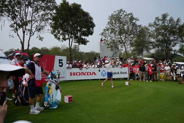 LPGA, Golf Damen Thailand 2025 Akie Iwai of Japan plays her tee shot during round 4 of the Honda LPGA Thailand 2025 at Siam Country Club Old Course on February 23, 2025, in Pattaya, Chonburi, Thailand. Pattaya Chonburi Thailand  Copyright: xVachiraxVachirax originalFilename:kalong-lpgathai250223_np0zE.jpg