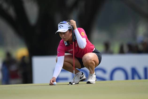 LPGA, Golf Damen Thailand 2025 Jeeno Thitikul of Thailand lines up a putt during round 4 of the Honda LPGA Thailand 2025 at Siam Country Club Old Course in Pattaya, Chonburi, Thailand, on February 23, 2025. Pattaya Chonburi Thailand  Copyright: xVachiraxVachirax originalFilename:kalong-lpgathai250223_np4uQ.jpg