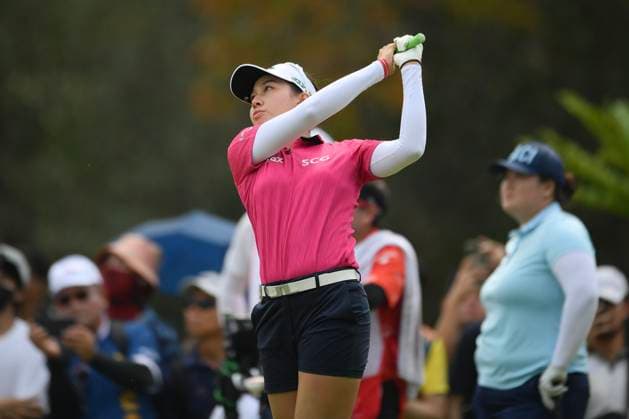 LPGA, Golf Damen Thailand 2025 Jeeno Thitikul of Thailand plays her tee shot during round 4 of the Honda LPGA Thailand 2025 at Siam Country Club Old Course on February 23, 2025, in Pattaya, Chonburi, Thailand. Pattaya Chonburi Thailand  Copyright: xVachiraxVachirax originalFilename:kalong-lpgathai250223_npzoU.jpg