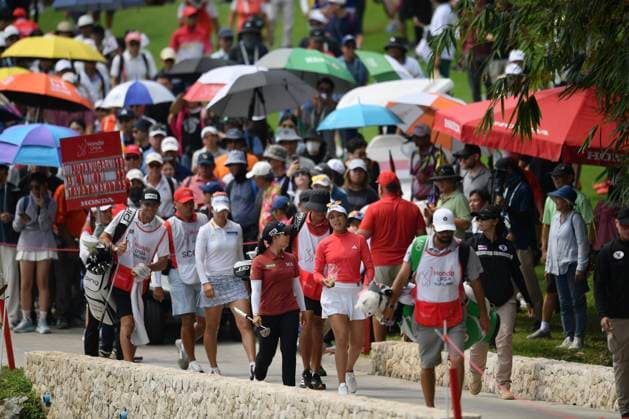 LPGA, Golf Damen Thailand 2025 Patty Tavatanakit of Thailand and Moriya Jutanugarn of Thailand walk along the fairway during round 4 of the Honda LPGA Thailand 2025 at Siam Country Club Old Course in Pattaya, Chonburi, Thailand, on February 23, 2025. Pattaya Chonburi Thailand  Copyright: xVachiraxVachirax originalFilename:kalong-lpgathai250223_npC8a.jpg