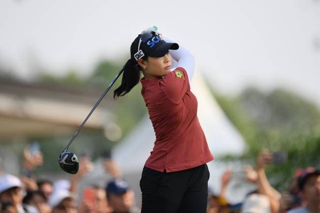 LPGA, Golf Damen Thailand 2025 Moriya Jutanugarn of Thailand plays her tee shot during round 4 of the Honda LPGA Thailand 2025 at Siam Country Club Old Course in Pattaya, Chonburi, Thailand, on February 23, 2025. Pattaya Chonburi Thailand  Copyright: xVachiraxVachirax originalFilename:kalong-lpgathai250223_npiDu.jpg