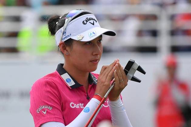 LPGA, Golf Damen Thailand 2025 Jeeno Thitikul of Thailand holes out on the 18th green during round 4 of the Honda LPGA Thailand 2025 at Siam Country Club Old Course in Pattaya, Chonburi, Thailand, on February 23, 2025. Pattaya Chonburi Thailand  Copyright: xVachiraxVachirax originalFilename:kalong-lpgathai250223_npBzU.jpg