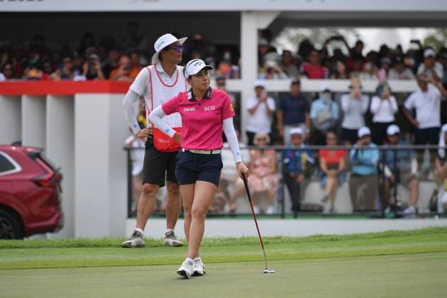 LPGA, Golf Damen Thailand 2025 Jeeno Thitikul of Thailand looks on during round 4 of the Honda LPGA Thailand 2025 at Siam Country Club Old Course in Pattaya, Chonburi, Thailand, on February 23, 2025. Pattaya Chonburi Thailand  Copyright: xVachiraxVachirax originalFilename:kalong-lpgathai250223_npq9G.jpg