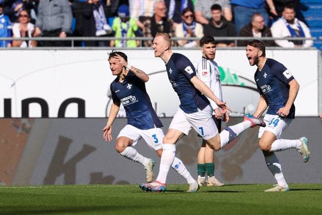 2025 02 23 xJFAx 2 Bundesliga 2024 25 23 Matchday SV Darmstadt 98 FC Schalke 04 v l , Guillermo Bueno Lopez SV Darmstadt 98 , Isac Alexi Sivert Lidberg SV Darmstadt 98 , Kilian Julian Corredor SV Darmstadt 98 Torjubel, Goal celebration, celebrate the goal zum 1 0 DFL DFB REGULATIONS PROHIBIT ANY USE OF PHOTOGRAPHS as IMAGE SEQUENCES and or QUASI VIDEO Copyright: JoaquimxFerreira