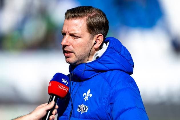 Florian Kohfeldt SV Darmstadt 98, Coach at the TV interview before the match GER, SV Darmstadt 98 vs FC Schalke 04, Football, Matchday 23, Season 2024 2025, 23 02 2025 DFL REGULATIONS PROHIBIT ANY USE OF PHOTOGRAPHS as IMAGE SEQUENCES and or QUASI VIDEO GER, SV Darmstadt 98 vs FC Schalke 04, Football, Matchday 23, Season 2024 2025, 23 02 2025 Darmstadt Copyright: xEibner-Pressefoto FlorianxWiegandx EP_FWD