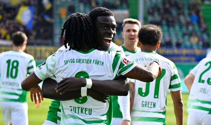 23 02 2025 Soccer Season 2024 2025 2 Soccer Bundesliga 23 Matchday SpVgg Greuther Fürth Kleeblatt BTSV Eintracht Braunschweig Sportfoto Zink xwoxzix DFL regulations prohibit any use of photographs as image sequences and or quasi video only for editorial use Torjubel Jubel Freude nach Treffer Torschuß zum 1 0 durch Noel Futkeu 9, SpVgg Greuther Fürth Noel Futkeu 9, SpVgg Greuther Fürth Joshua Quarshie 15, SpVgg Greuther Fürth