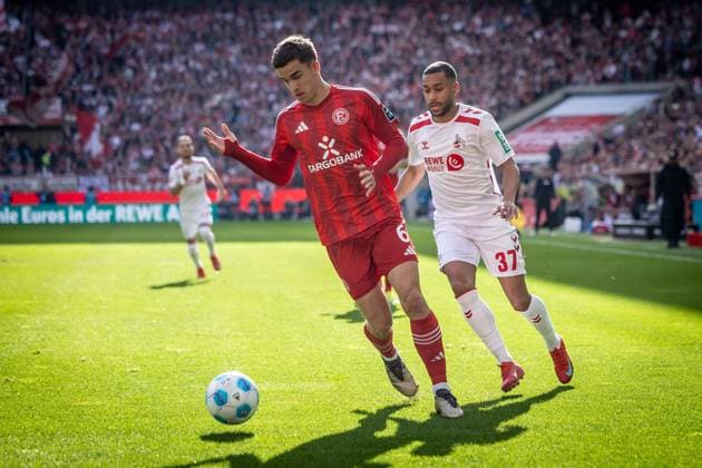 2 Soccer Bundesliga 1 FC Köln Fortuna Düsseldorf, 23 02 2025 Giovanni Haag Fortuna Düsseldorf, 6 and Linton Maina 1 FC Köln, 37 in duel Cologne, 23 02 2025 1 FC Köln Fortuna Düsseldorf 23 Matchday of 2 Soccer Bundesliga , 1 FC Köln Fortuna Düsseldorf at the Rhein Energie Stadion in Cologne DFL REGULATIONS PROHIBIT ANY USE OF PHOTOGRAPHS AS IMAGE SEQUENCES AND OR QUASI VIDEO Copyright: xBEAUTIFULxSPORTS LeahxKohringx