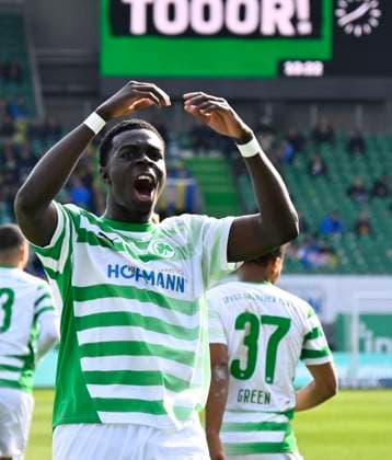 23 02 2025 Soccer Season 2024 2025 2 Soccer Bundesliga 23 Matchday SpVgg Greuther Fürth Kleeblatt BTSV Eintracht Braunschweig Sportfoto Zink xwoxzix DFL regulations prohibit any use of photographs as image sequences and or quasi video only for editorial use Joshua Quarshie 15, SpVgg Greuther Fürth Jubel Freude