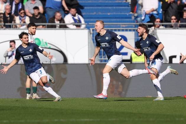 2025 02 23 xJFAx 2 Bundesliga 2024 25 23 Matchday SV Darmstadt 98 FC Schalke 04 v l , Guillermo Bueno Lopez SV Darmstadt 98 , Isac Alexi Sivert Lidberg SV Darmstadt 98 , Kilian Julian Corredor SV Darmstadt 98 Torjubel, Goal celebration, celebrate the goal DFL DFB REGULATIONS PROHIBIT ANY USE OF PHOTOGRAPHS as IMAGE SEQUENCES and or QUASI VIDEO Copyright: JoaquimxFerreira