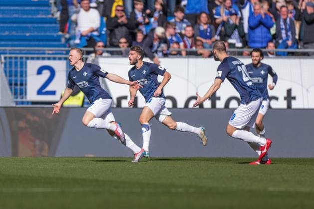 23 02 2025, Soccer, Season 2024 2025, 2 Bundesliga, Matchday 23, SV Darmstadt 98 FC Schalke 04, Isac Lidberg SV Darmstadt 98 celebrates after his goal to make it 1 - 0 Darmstadt Böllenfalltor Hesse Germany xRHR PHOTO YYx Copyright: RHR-FOTOx RHR-FOTO YY