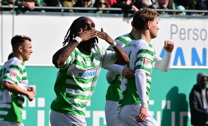 23 02 2025 Soccer Season 2024 2025 2 Soccer Bundesliga 23 Matchday SpVgg Greuther Fürth Kleeblatt BTSV Eintracht Braunschweig Sportfoto Zink MeZi xmexzix DFL regulations prohibit any use of photographs as image sequences and or quasi video only for editorial use Torjubel Jubel Freude nach Treffer Tor Torschuß zum 1 0 durch Noel Futkeu 9, SpVgg Greuther Fürth