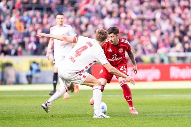 GER, 2 FBL, 1 FC Köln Koeln vs Fortuna Düsseldorf Duesseldorf 23 02 2025, Rheinenergie Stadion, Köln, GER, 2 FBL, 1 FC Köln Koeln vs Fortuna Düsseldorf Duesseldorf In the picture duel between Dawid Kownacki Fortuna Düsseldorf Fortuna Duesseldorf, 24 and Timo Hübers Huebers 1 FC Köln Koeln, 4 nordphotoxGmbHxx xChristianxSchulze nph000300