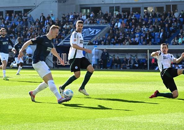 23 02 2025, xsltx, Soccer 2 Bundesliga, SV Darmstadt 98 FC Schalke 04 v l Isac Lidberg SV Darmstadt 98 scores by copper to 2 0 for Darmstadt DFL DFB REGULATIONS PROHIBIT ANY USE OF PHOTOGRAPHS as IMAGE SEQUENCES and or QUASI VIDEO