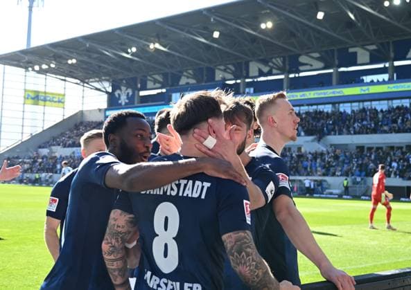 23 02 2025, xsltx, Soccer 2 Bundesliga, SV Darmstadt 98 FC Schalke 04 v l v re Isac Lidberg SV Darmstadt 98 celebrates after his goal to make it 2 0 and score a brace DFL DFB REGULATIONS PROHIBIT ANY USE OF PHOTOGRAPHS as IMAGE SEQUENCES and or QUASI VIDEO
