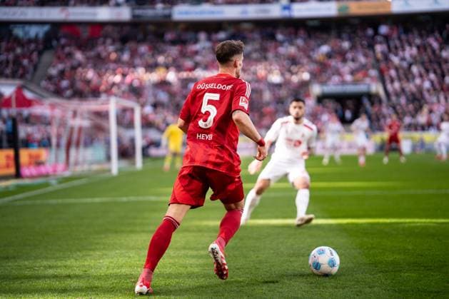 GER, 2 FBL, 1 FC Köln Koeln vs Fortuna Düsseldorf Duesseldorf 23 02 2025, Rheinenergie Stadion, Köln, GER, 2 FBL, 1 FC Köln Koeln vs Fortuna Düsseldorf Duesseldorf In the picture Moritz Heyer Fortuna Düsseldorf Fortuna Duesseldorf, 5 single action whole body whole body ball on foot nordphotoxGmbHxx xChristianxSchulze nph000300