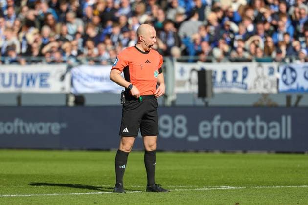 Darmstadt, Germany February 23, 2025 2 Liga 2024 2025 SV Darmstadt 98 vs FC Schalke 04 In picture Referee Nicolas Winter Hagenbach , DFL regulations prohibit any use of photographs as image sequences and or quasi video Merck Stadion am Böllenfalltor Hessen Copyright: xFotostandx xUlrichxScherbaumx