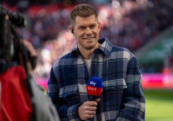 Simon Terodde ( TV Experte ) bei Sky TV 1. FC Köln - Fortuna Düsseldorf, 23.02.2025 Fussball, 2. Bundesliga, RheinEnergieStadion Köln DFL regulations prohibit any use of photographs as image sequences and or quasi-video. Copyright: HMBxMedia xMarcoxBader