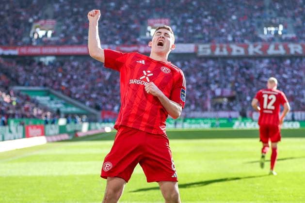 23 02 2025, Fußball, 1 FC Köln Fortuna Düsseldorf, 2 Fußball Bundesliga, 23 Spieltag, RheinEnergie STADION, Saison 2024 2025 Torjubel nach dem 1 1 Ausgleich durch Isak Johannesson Fortuna Düsseldorf 8 nach Elfmeter DFB regulations prohibit any use of photographs as image sequences and or quasi video Nordrhein Westfalen Germany