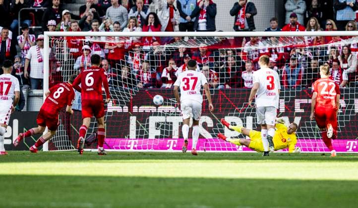Köln, RheinEnergieStadion, 23 02 2025 Johannesson Isak Bergmann of Duesseldorf shots per penalty the 1 1 goal during the 2 Bundesliga match 1 FC Koeln vs Fortuna Duesseldorf