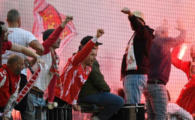Sport Themen der Woche KW08 Sport Bilder des Tages 23.02.2025, xophax, Fussball 2.Fussball-Bundesliga 1.FC Köln gegen Düsseldorf Lukas Podolski in der Südkurve bei den FC Ultras (DFL DFB REGULATIONS PROHIBIT ANY USE OF PHOTOGRAPHS as IMAGE SEQUENCES and or QUASI-VIDEO) Köln *** 23 02 2025, xophax, Fußball 2 Fussball Bundesliga 1 FC Köln vs Düsseldorf Lukas Podolski in the Südkurve with the FC Ultras DFL DFB REGULATIONS PROHIBIT ANY USE OF PHOTOGRAPHS as IMAGE SEQUENCES and or QUASI VIDEO Köln