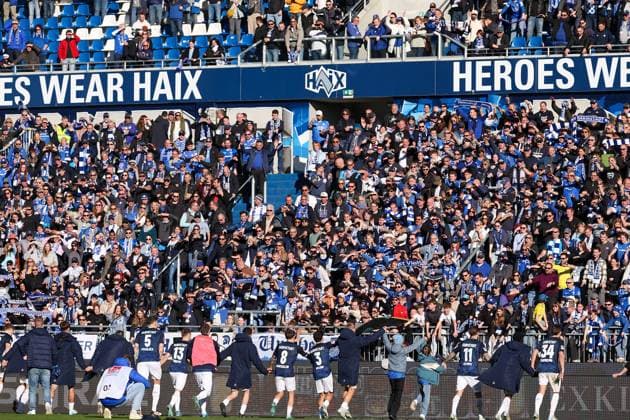 2025 02 23 xJFAx 2 Bundesliga 2024 25 23 Matchday SV Darmstadt 98 FC Schalke 04 v l , the players of SV Darmstadt 98 thanks the fans, thanks team after the match, after the match thanks the fans, applauds the fans DFL DFB REGULATIONS PROHIBIT ANY USE OF PHOTOGRAPHS as IMAGE SEQUENCES and or QUASI VIDEO Copyright: JoaquimxFerreira