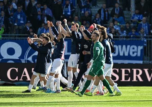 23 02 2025, xsltx, Soccer 2 Bundesliga, SV Darmstadt 98 FC Schalke 04 v l SV Darmstadt 98 celebrates after the 2 0 against Schalke and the end of a dry spell DFL DFB REGULATIONS PROHIBIT ANY USE OF PHOTOGRAPHS as IMAGE SEQUENCES and or QUASI VIDEO
