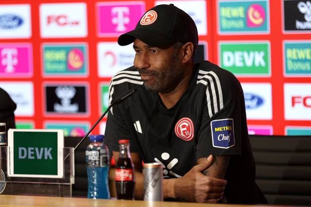 23 02 2025, Football, 1 FC Köln Fortuna Düsseldorf, 2 Fußball Bundesliga, 23 Matchday, RheinEnergie STADION, Season 2024 2025 xxxxxxxxxxxxxxx at the press conference after the match DFB regulations prohibit any use of photographs as image sequences and or quasi video Nordrhein Westfalen Germany