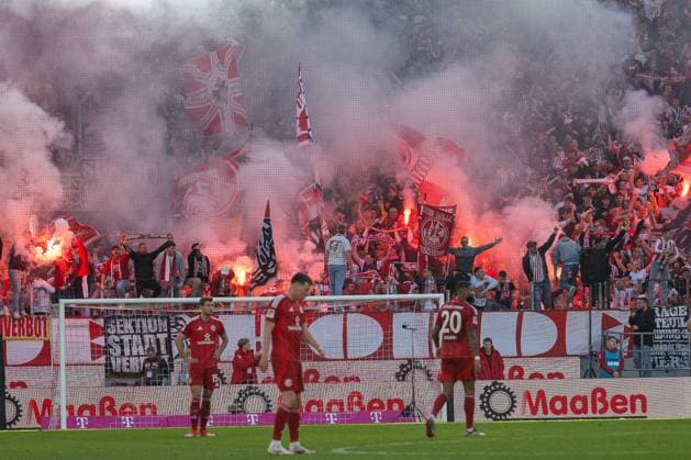23 02 2025, Soccer 2 Bundesliga, Season 2024 2025, Matchday 23, 1 FC Koeln Fortuna Duesseldorf at RheinEnergieStadion in Koeln The Koeln fans celebrate the goal for 1 0 Important note According to the regulations of the DFL German Football League and the DFB German Football Association, it is prohibited to use or have used photographs taken in the stadium and or of the game in the form of sequential images and or video-like photo series Photo Kirchner Media Thomas Haesler Copyright: xKirchner-Media ThomasxHaeslerx